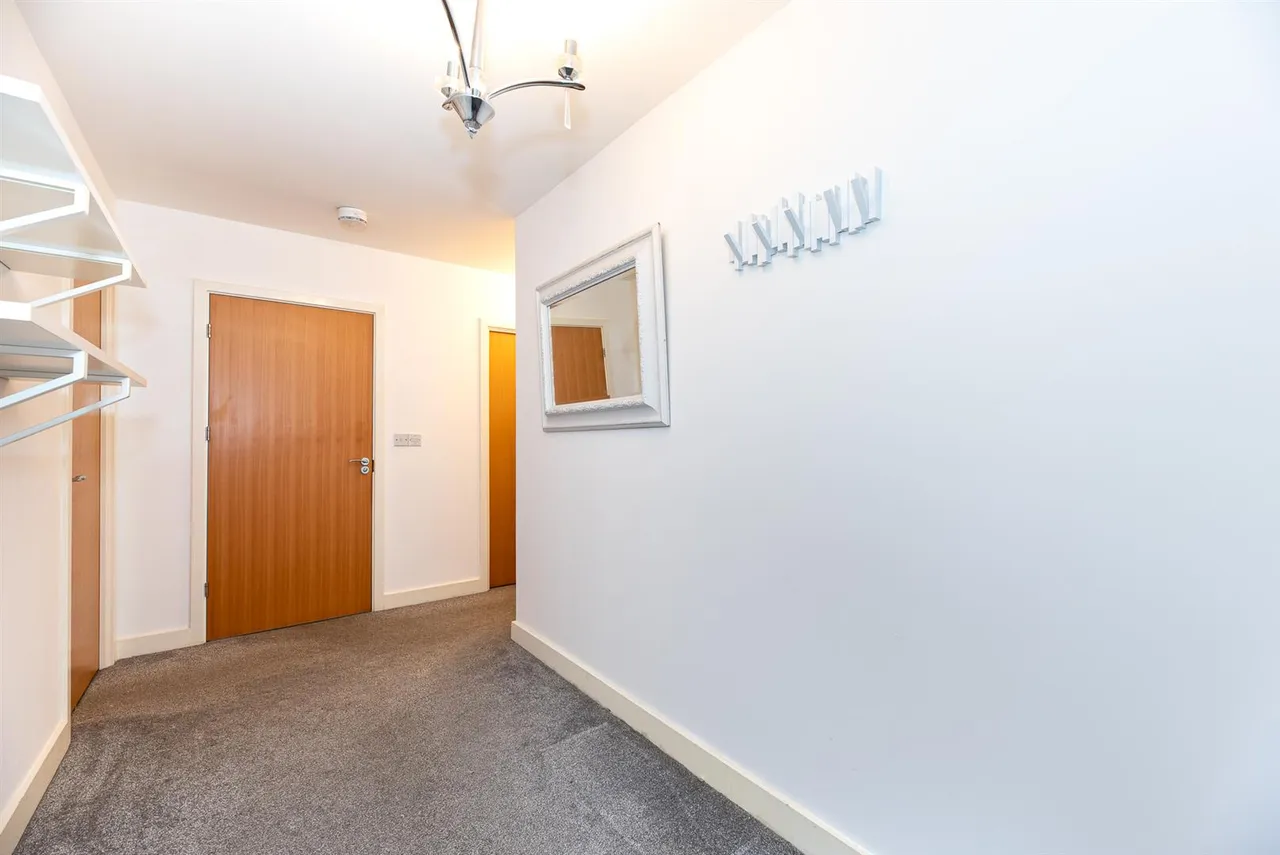 Shingly Place, North Chingford, E4, photo 23