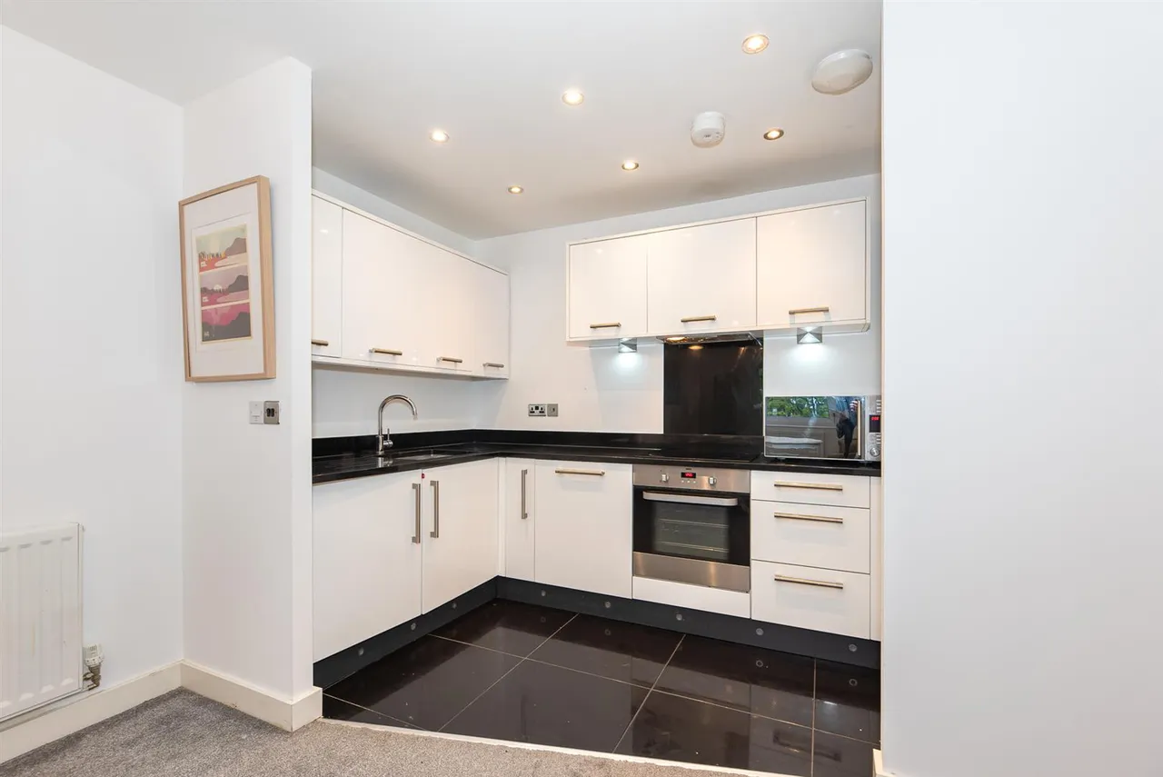 Shingly Place, North Chingford, E4, photo 5