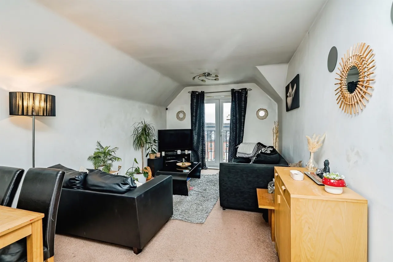 Eaton Avenue, Slough, SL1, photo 11