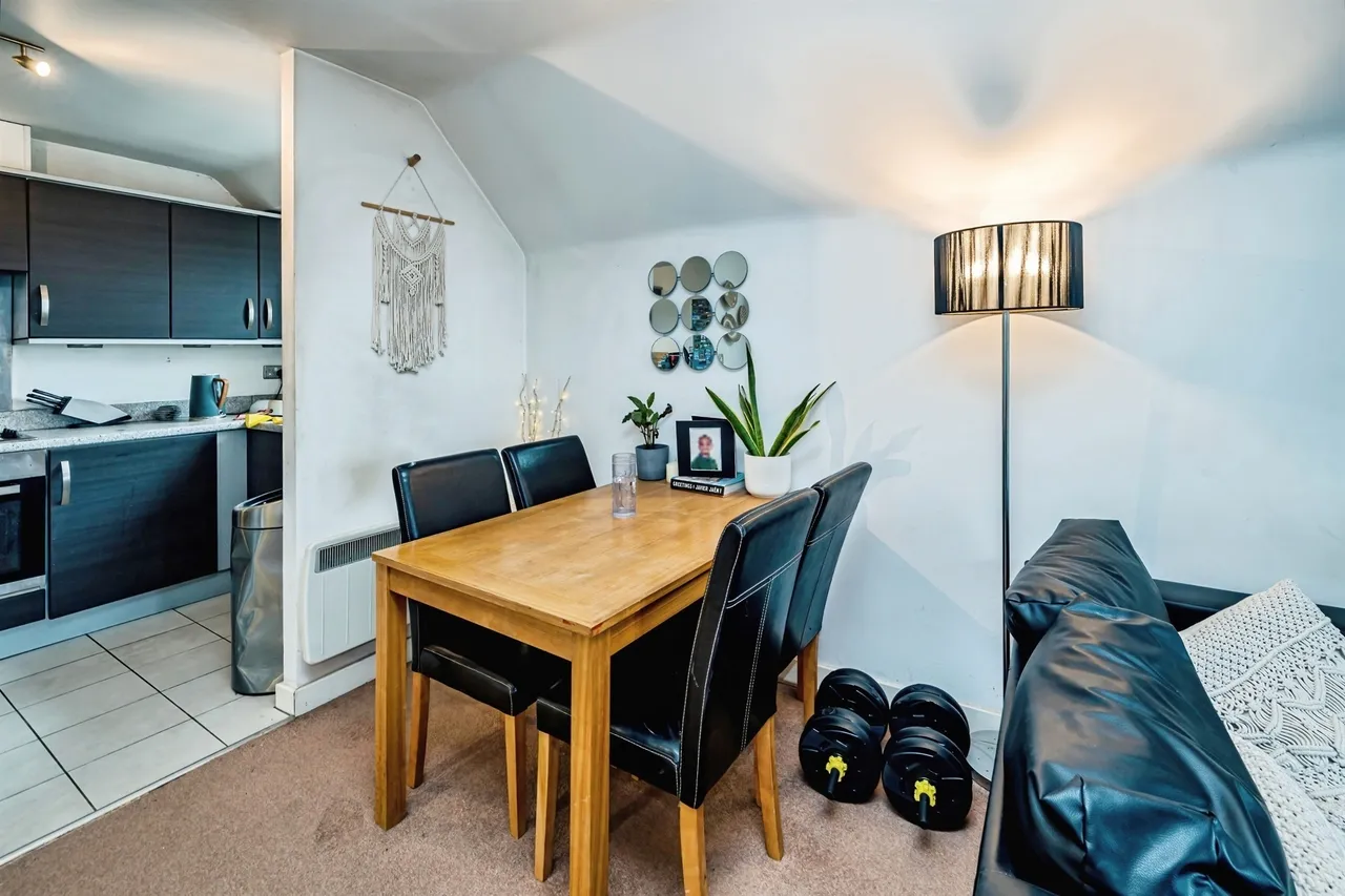 Eaton Avenue, Slough, SL1, photo 5