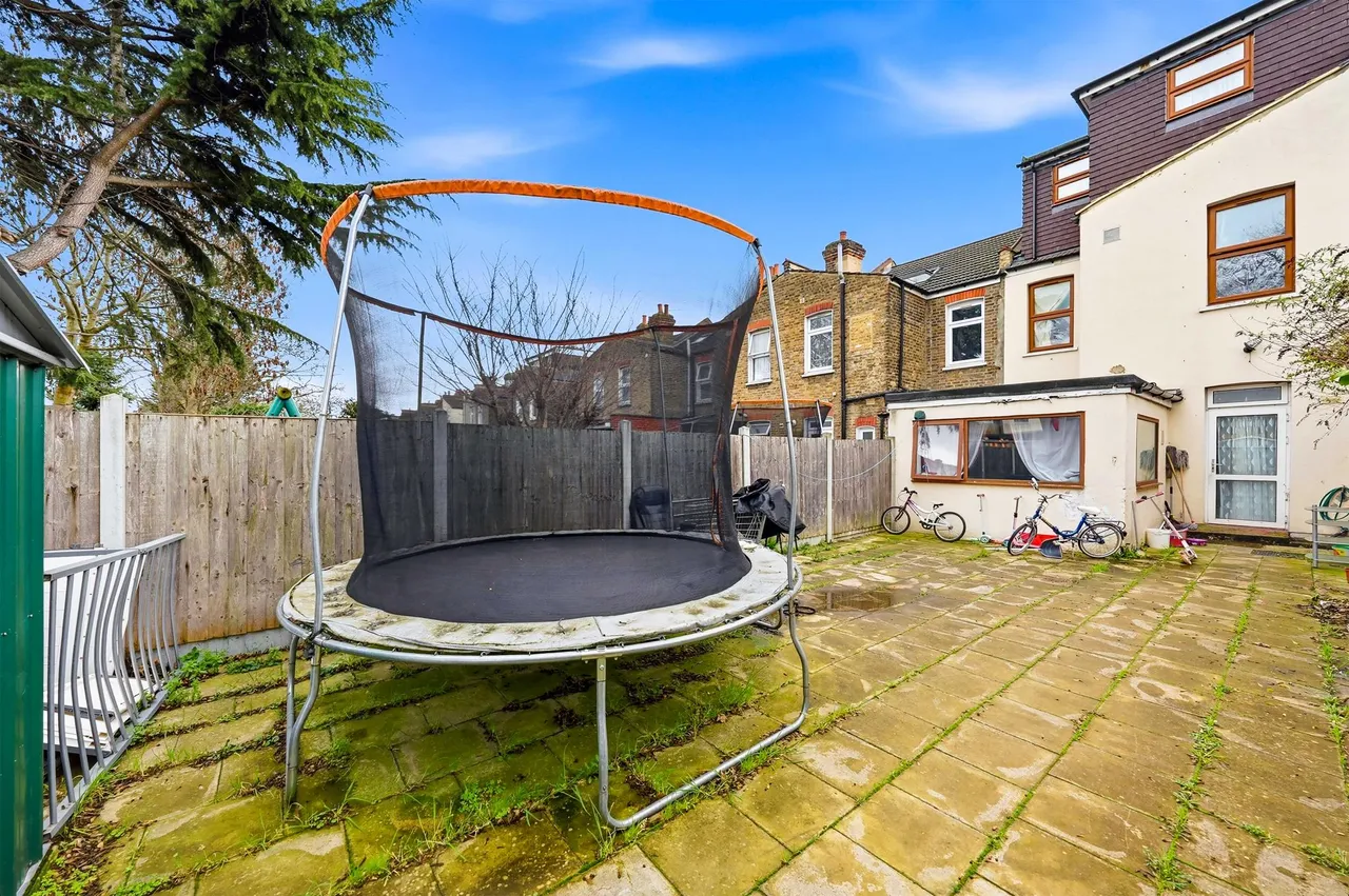 Hampton Road, Ilford, IG1, photo 20
