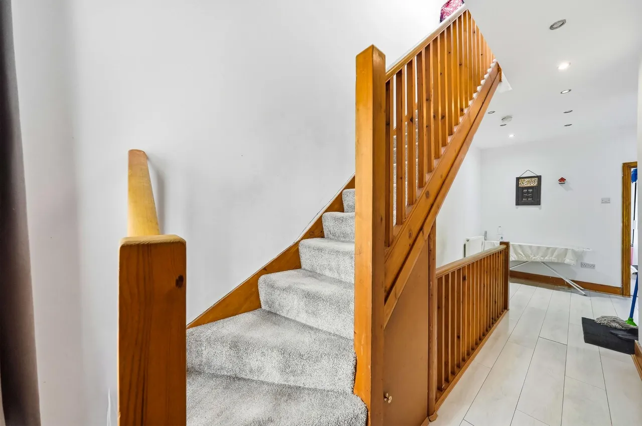 Hampton Road, Ilford, IG1, photo 16