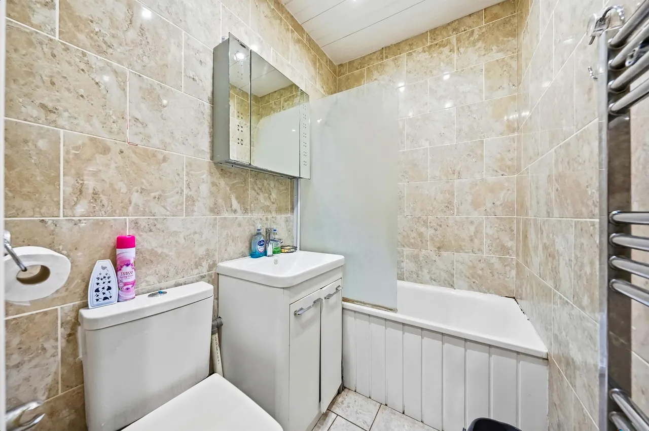 Hampton Road, Ilford, IG1, photo 17