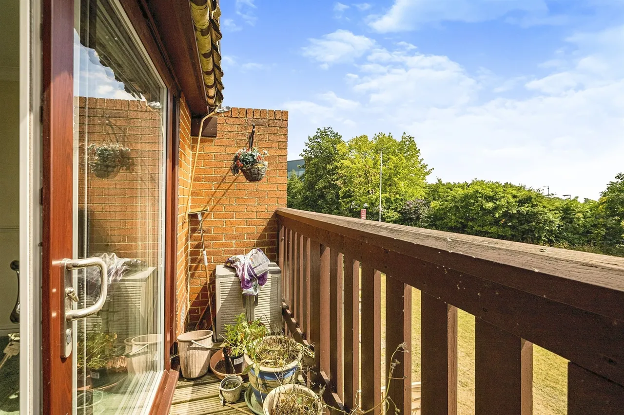 Lansdowne Way, High Wycombe, HP11, photo 6