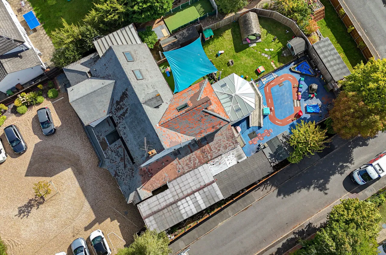 MacDonald Road, Lightwater, Surrey, GU18 5XY, photo 15