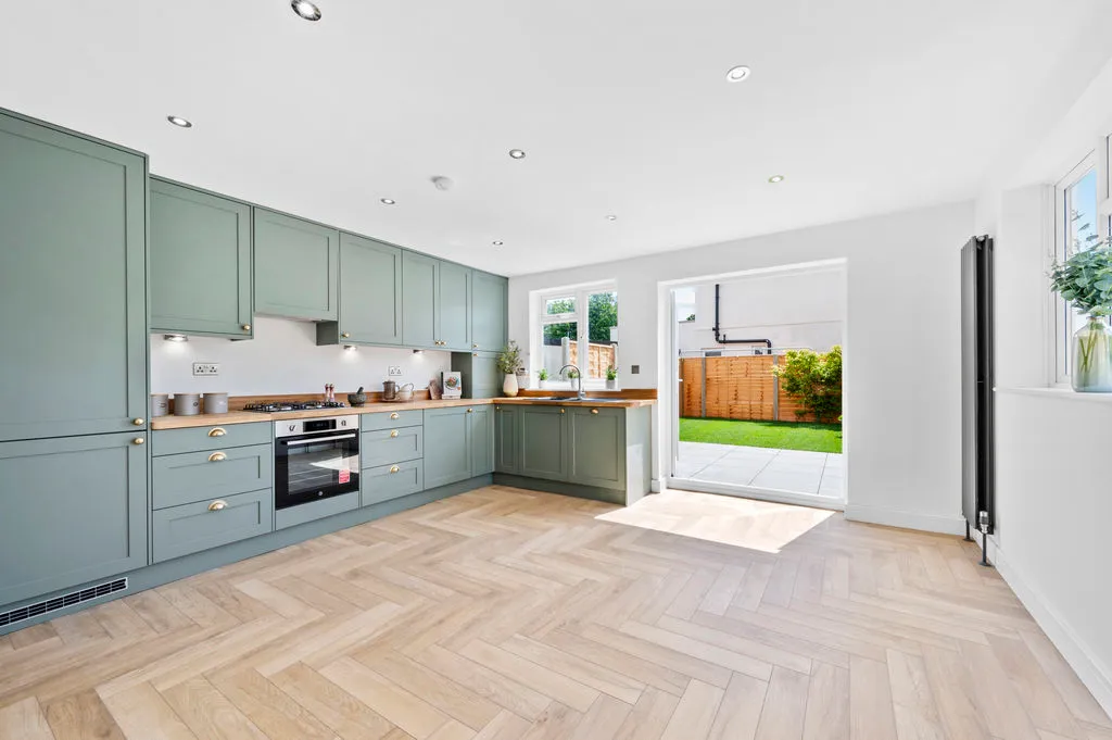 3 bed house to rent — Churchfield Road, Walton-On-Thames KT12 2SY