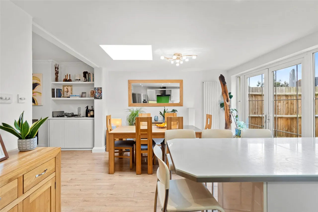 Twining Avenue, Twickenham, TW2 5LR, photo 5