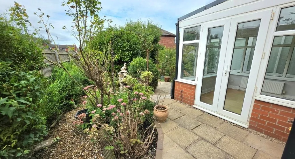 Rivington Grove, Audenshaw, M34, photo 22