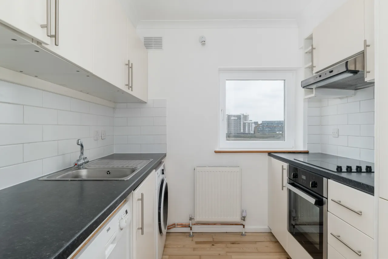 Princes Court, London, SE16, photo 5