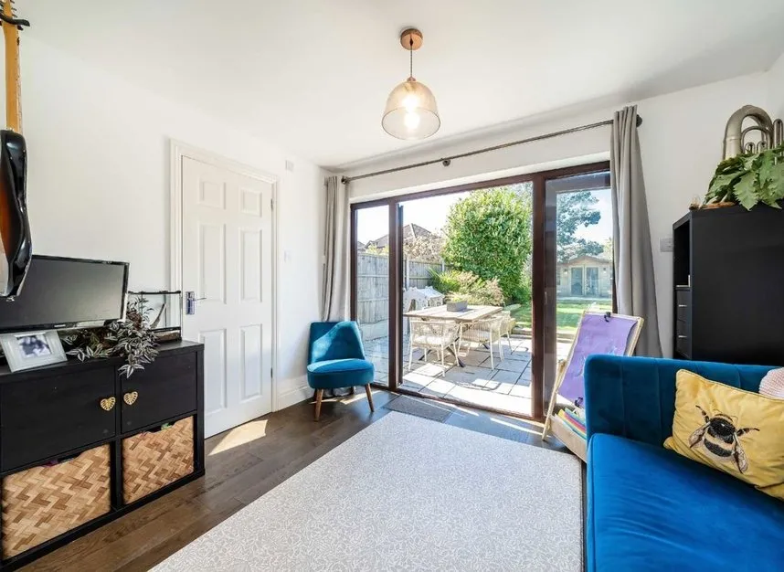 Vicarage Road, Sunbury-On-Thames, TW16, photo 6