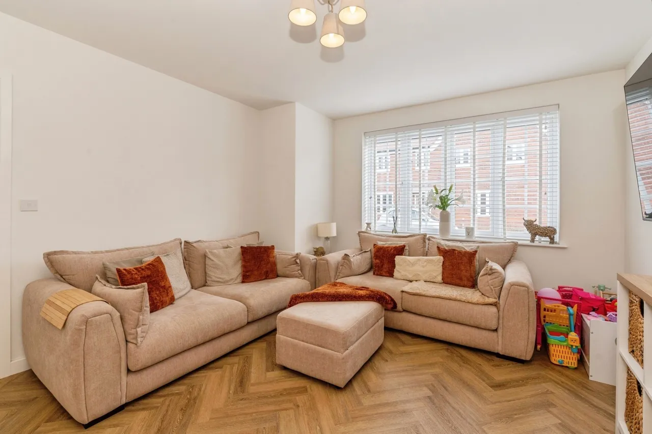 Curlew Mews, ROCHFORD, Essex, SS4, photo 8
