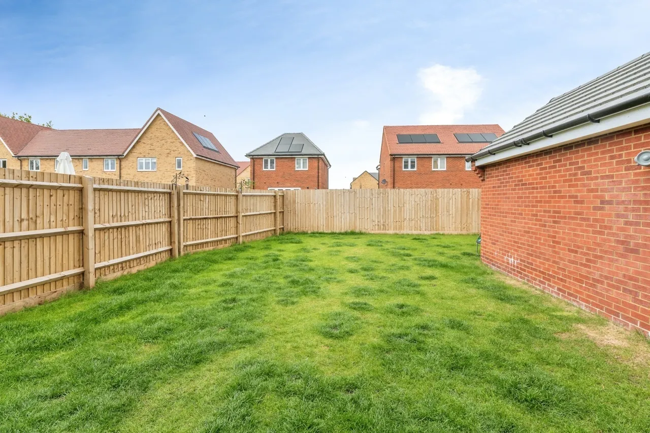 Curlew Mews, ROCHFORD, Essex, SS4, photo 20