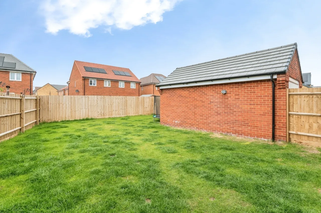 Curlew Mews, ROCHFORD, Essex, SS4, photo 19