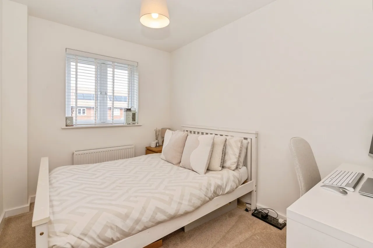Curlew Mews, ROCHFORD, Essex, SS4, photo 14
