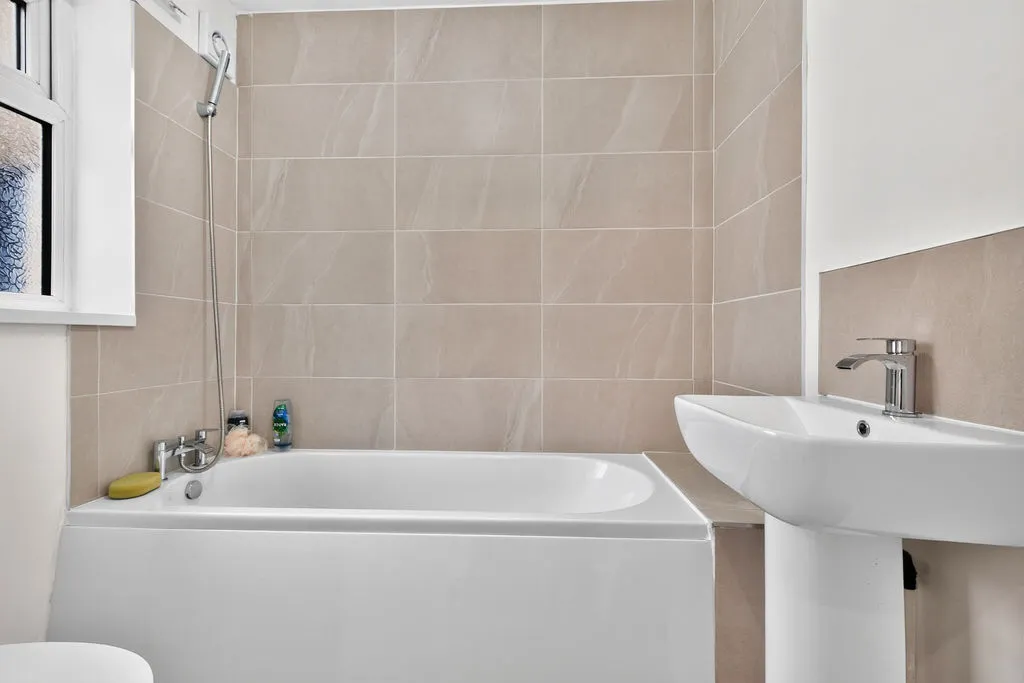 Morpeth NE65 0DH, NE65, photo 13