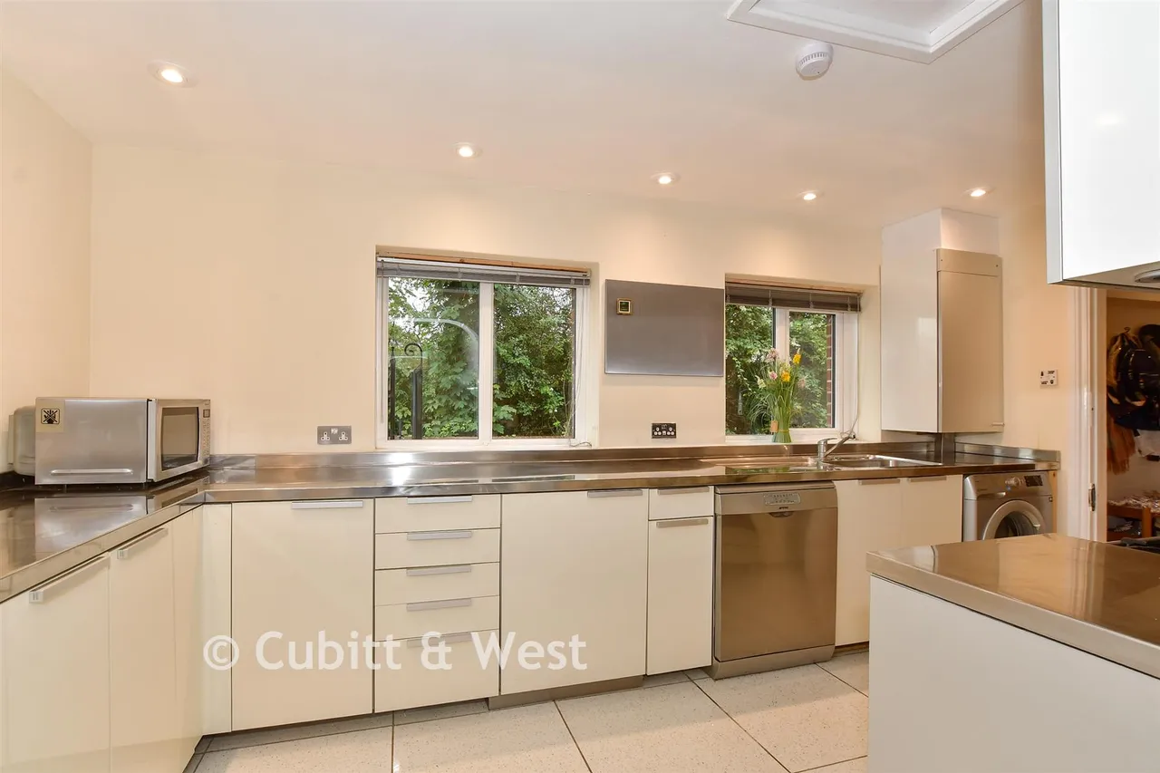 Jolesfield, Partridge Green, RH13, photo 6