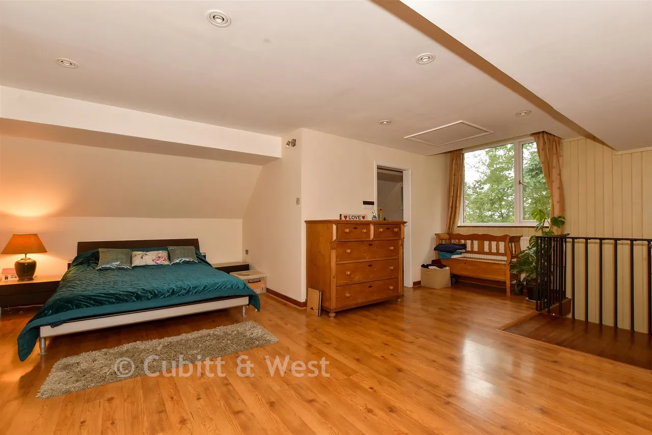 Jolesfield, Partridge Green, RH13, photo 11