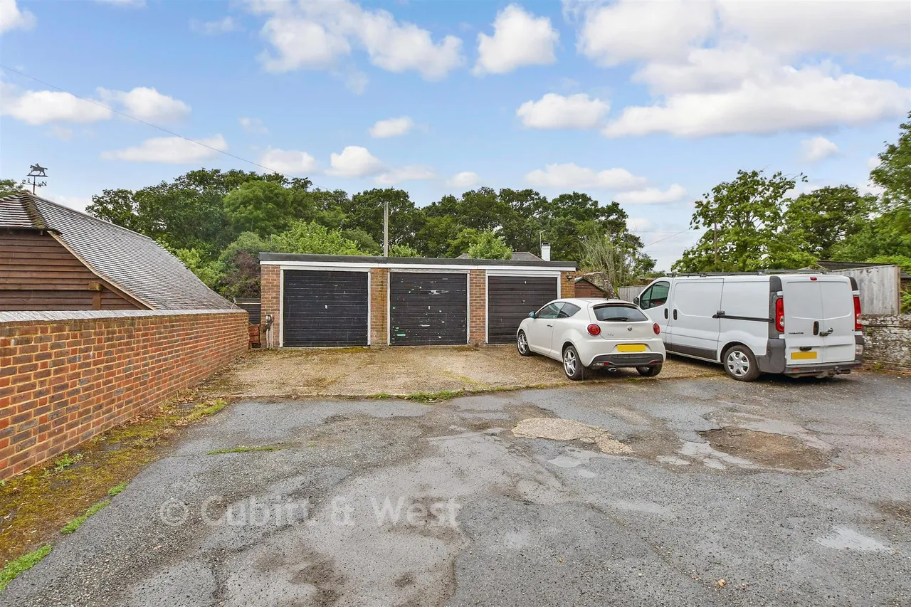 Jolesfield, Partridge Green, RH13, photo 17