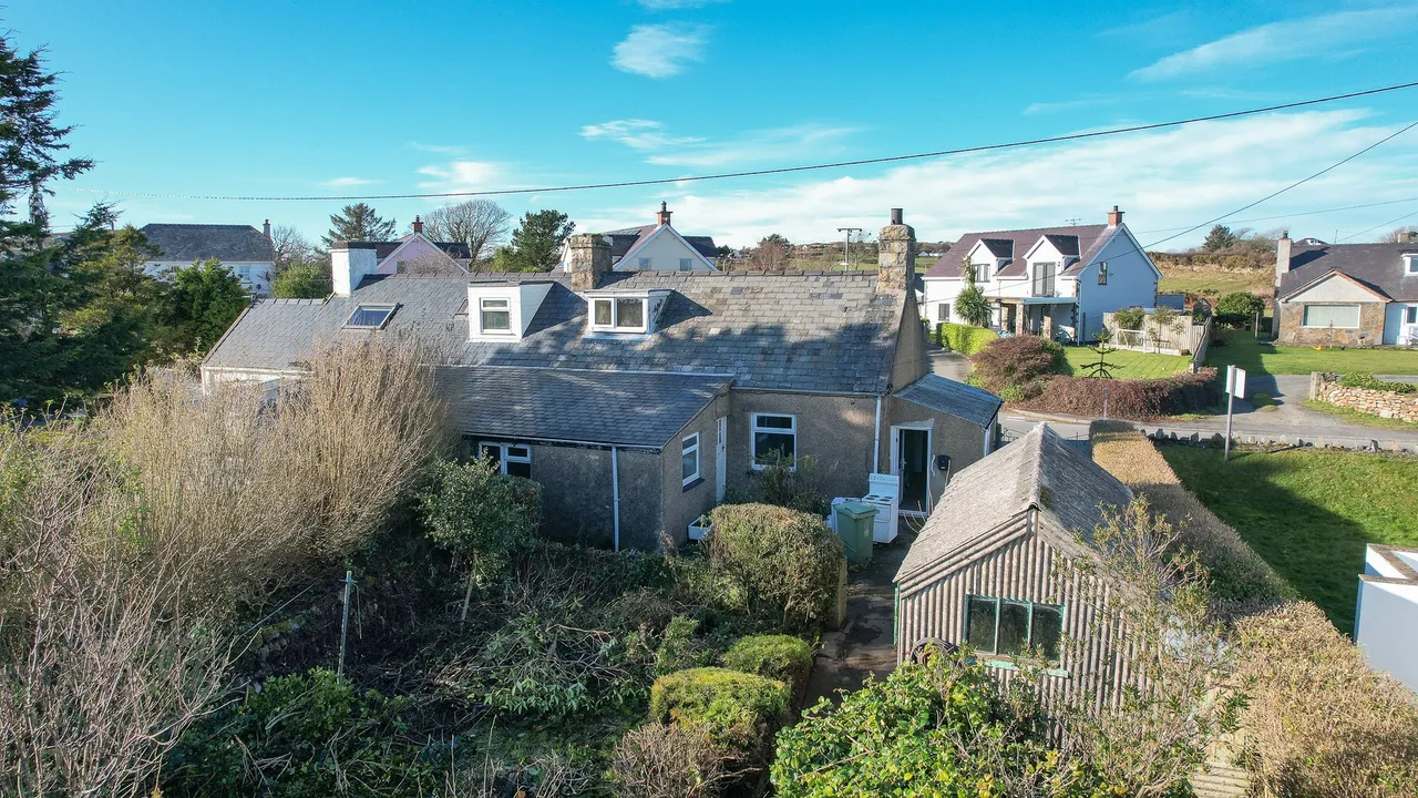 Bryn Hedd, Mynytho, Pwllheli, Gwynedd, LL53 7RF, photo 4