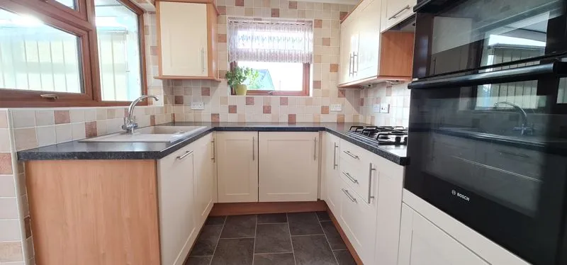 Eastwood Park Drive, Eastwood, Essex, SS9 5RR, photo 8