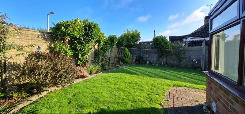 Eastwood Park Drive, Eastwood, Essex, SS9 5RR, photo 5