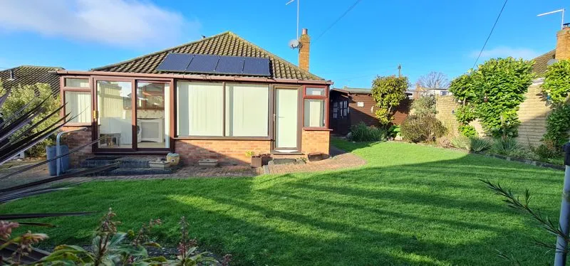 Eastwood Park Drive, Eastwood, Essex, SS9 5RR, photo 3