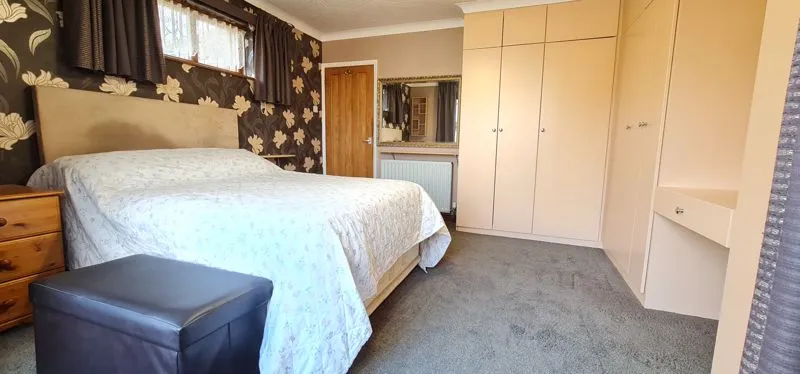 Eastwood Park Drive, Eastwood, Essex, SS9 5RR, photo 9