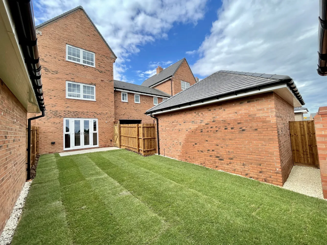 Tay Road, Lubbesthorpe, LE19, photo 2