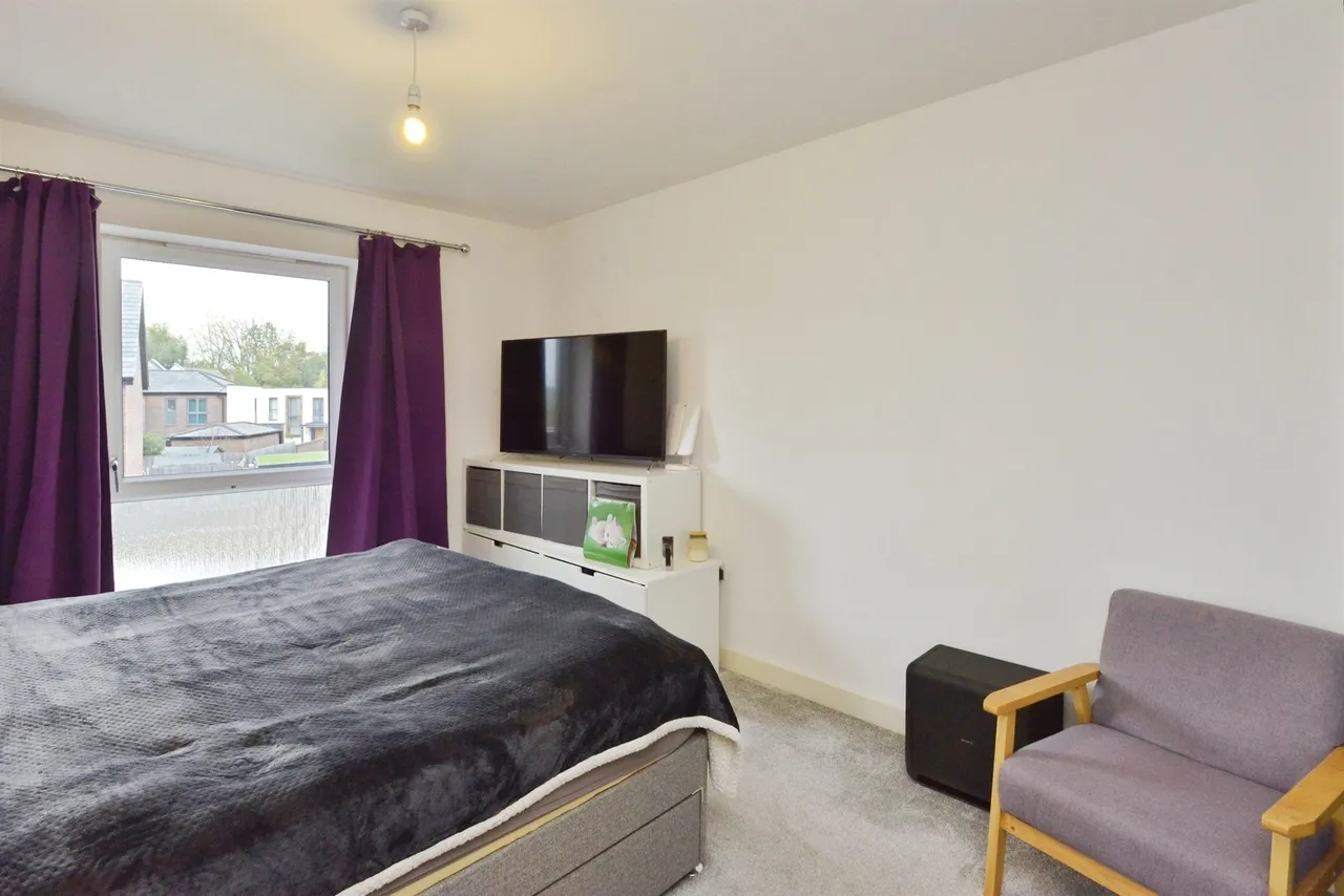 Harvard Way, Oakgrove, Milton Keynes, photo 10