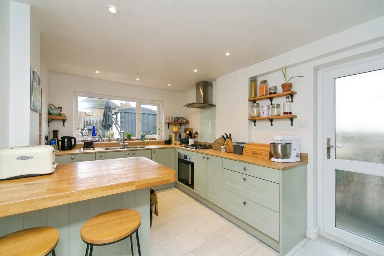 Rhos Road, Rhos on Sea, LL28, photo 11