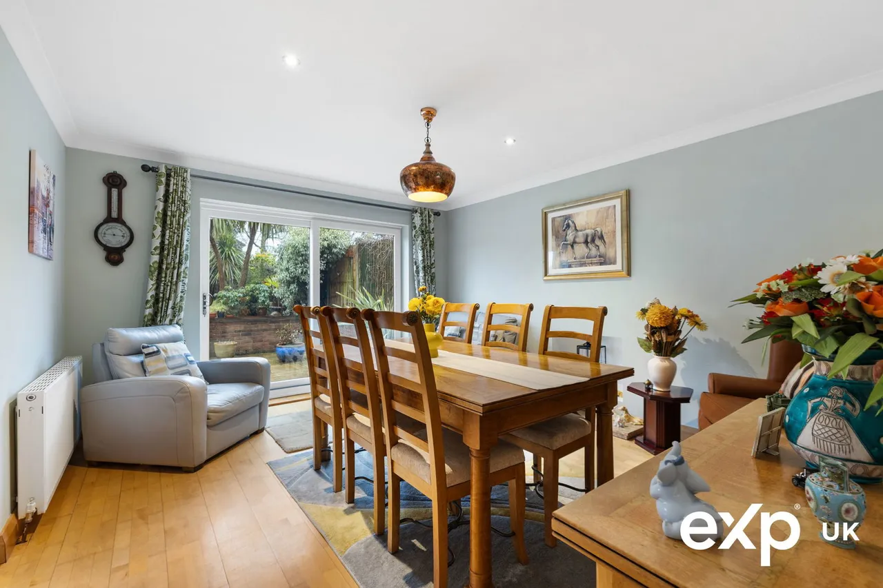 Winster Avenue, Ravenshead, photo 9