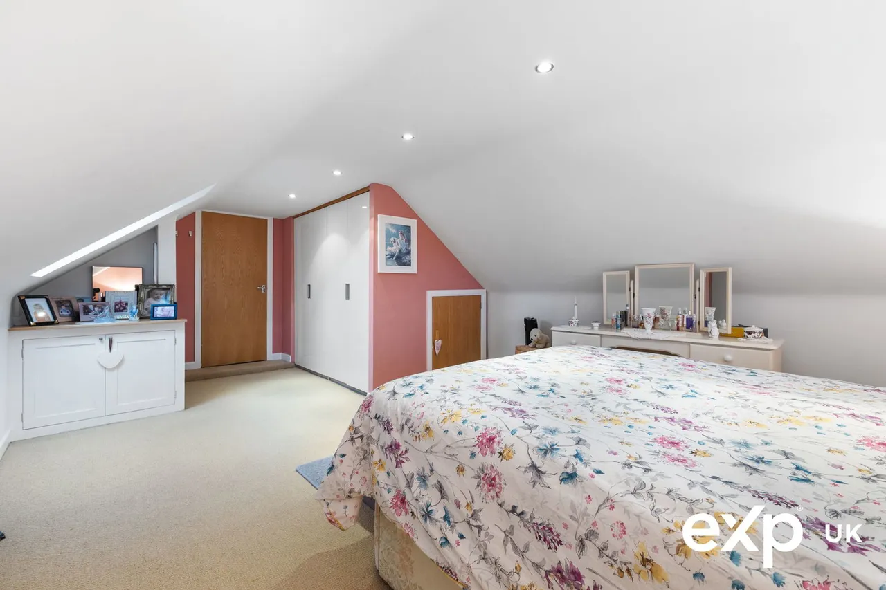 Winster Avenue, Ravenshead, photo 16