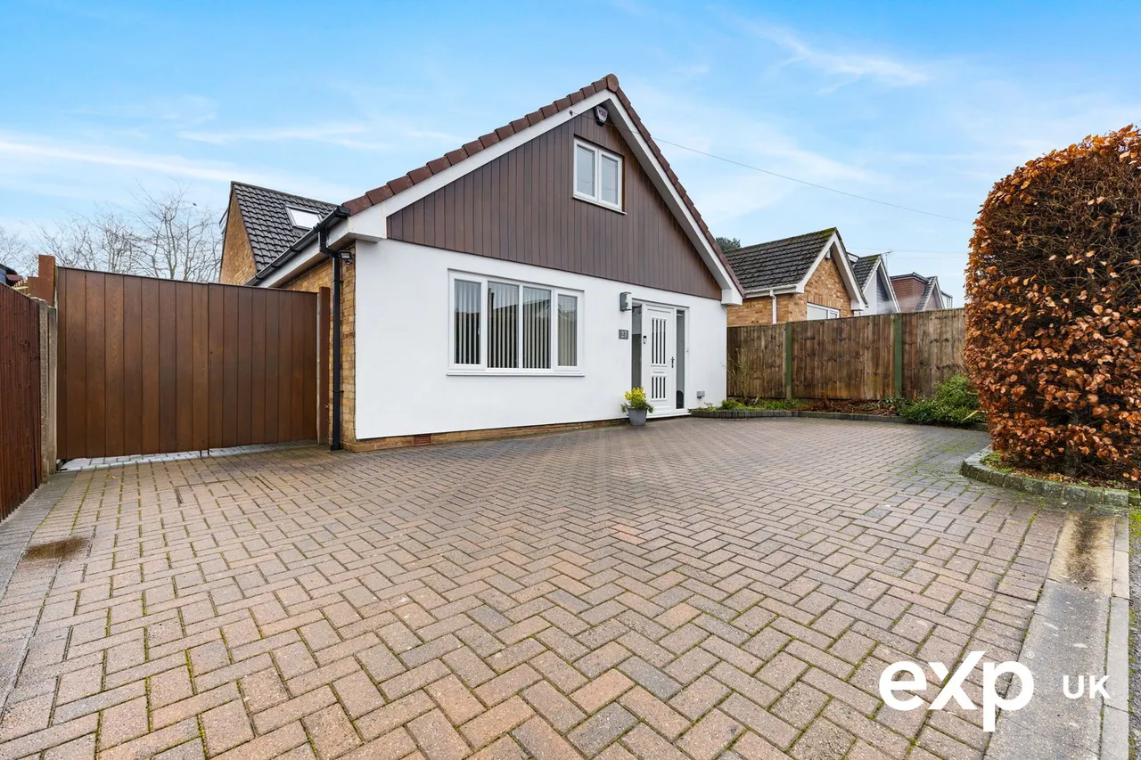 3 bed house for sale, Winster Avenue, Ravenshead
