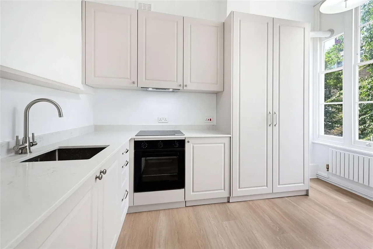 Claverton Street, London, SW1V 3AY, photo 4