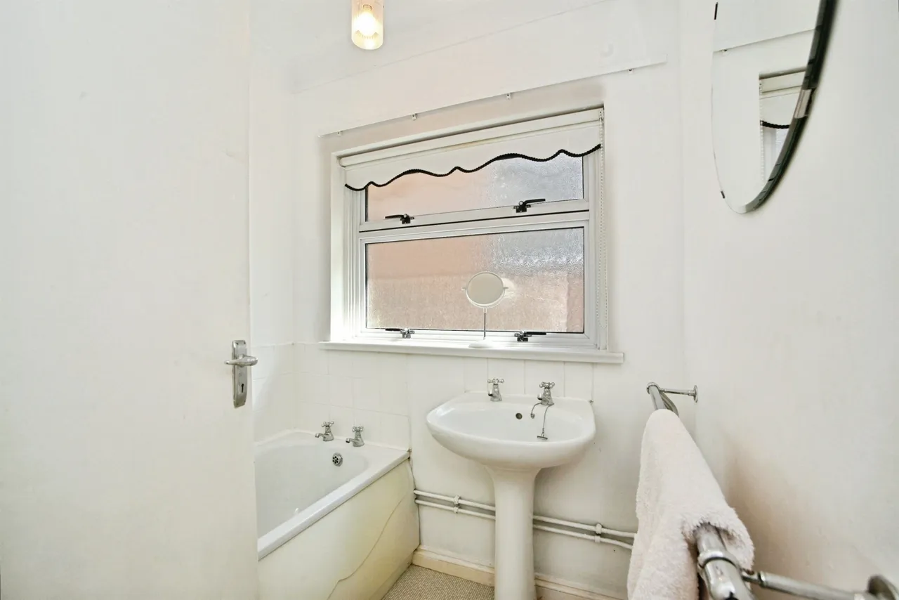 Woodland Park Road, Newport, NP19, photo 16