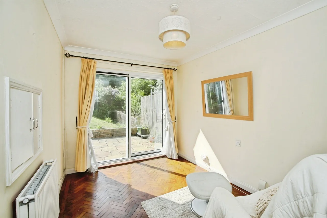 Woodland Park Road, Newport, NP19, photo 7