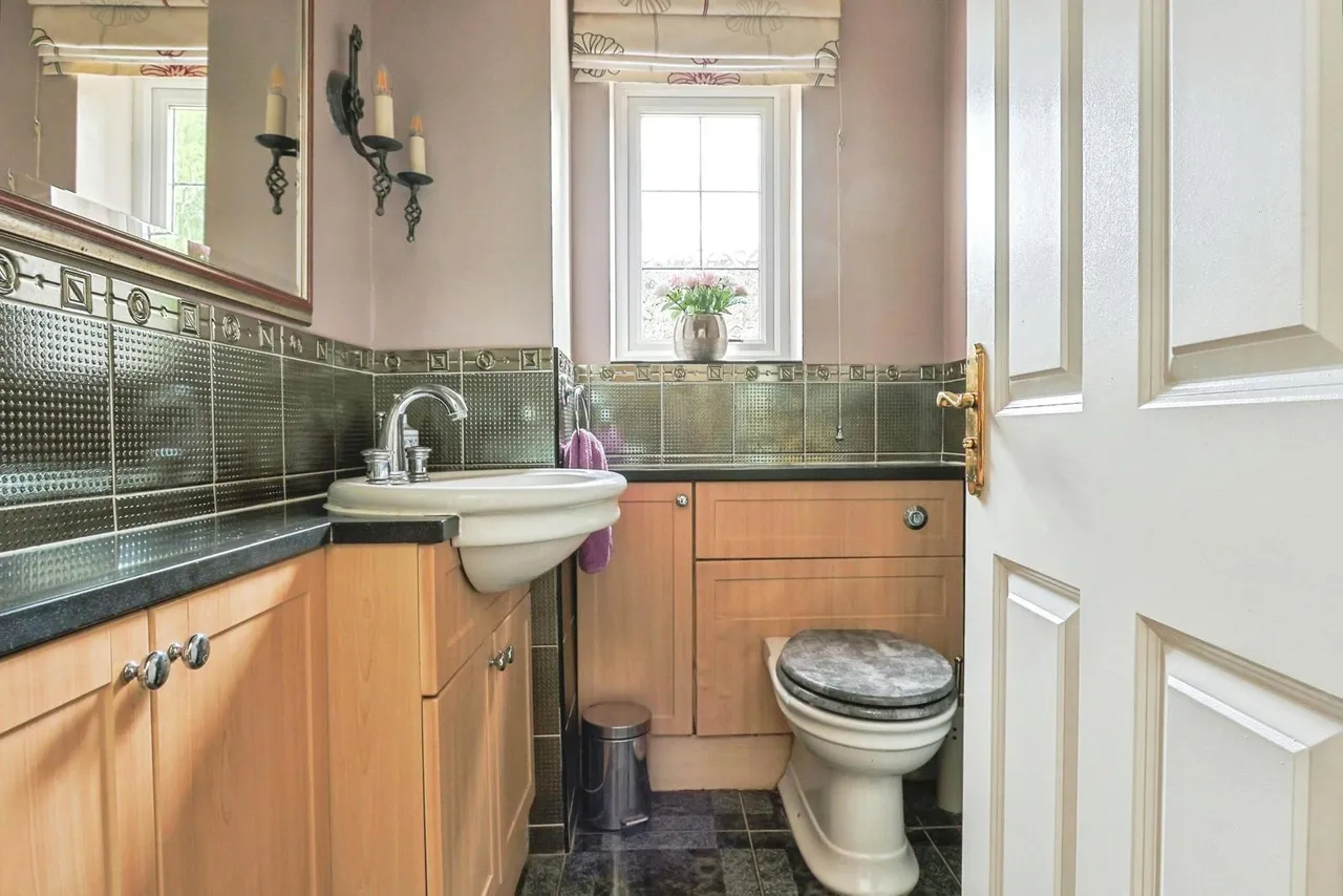 New Road, Bournemouth, BH10, photo 16
