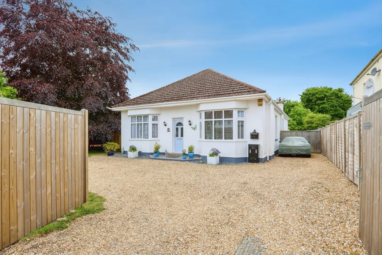 New Road, Bournemouth, BH10, photo 2