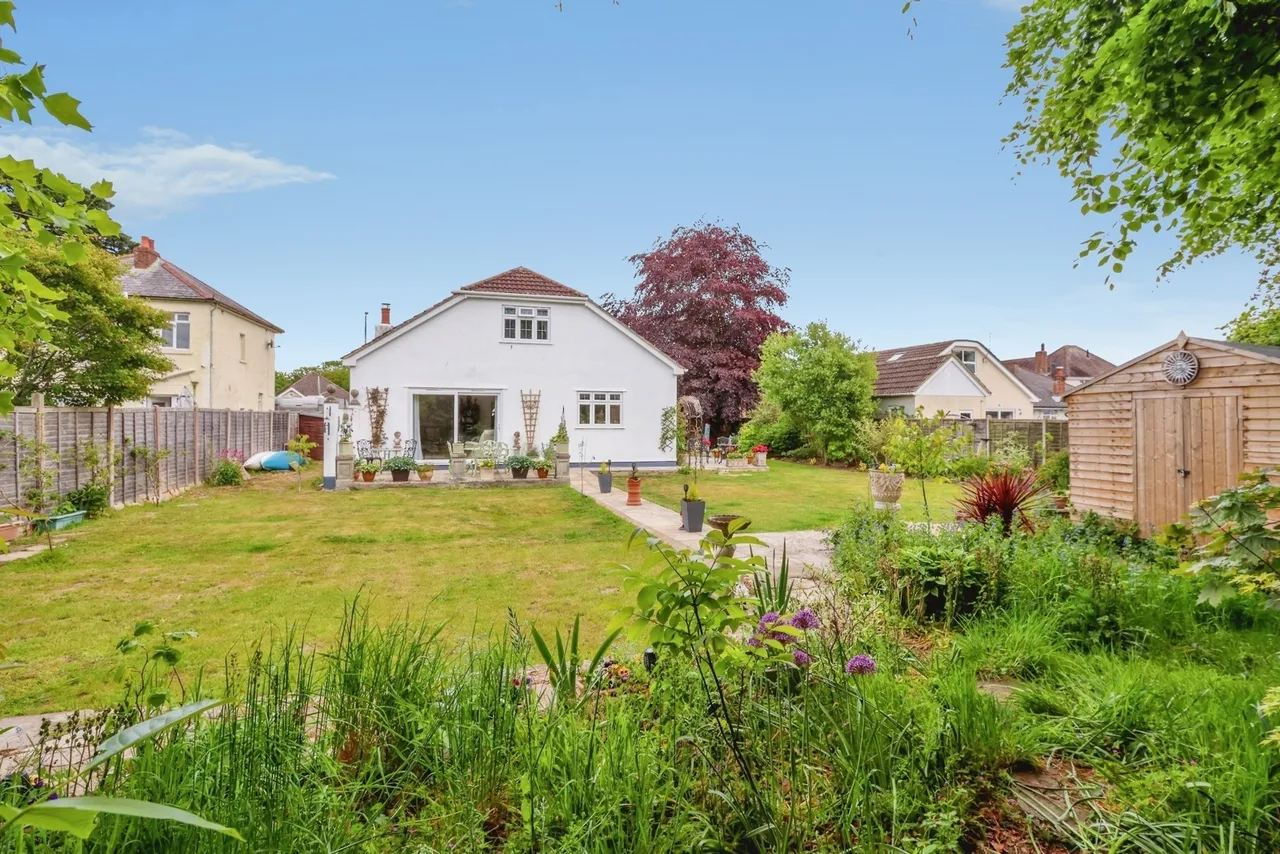 4 bed house for sale, New Road, Bournemouth, BH10