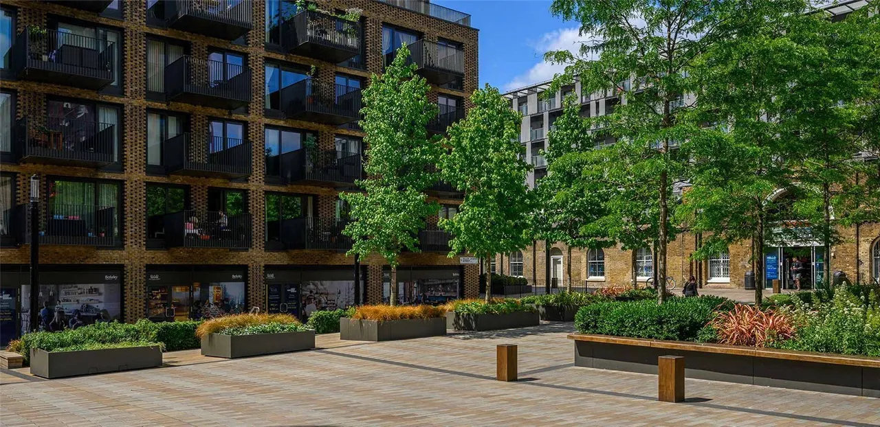 Duke Of Wellington Avenue, London, SE18, photo 9