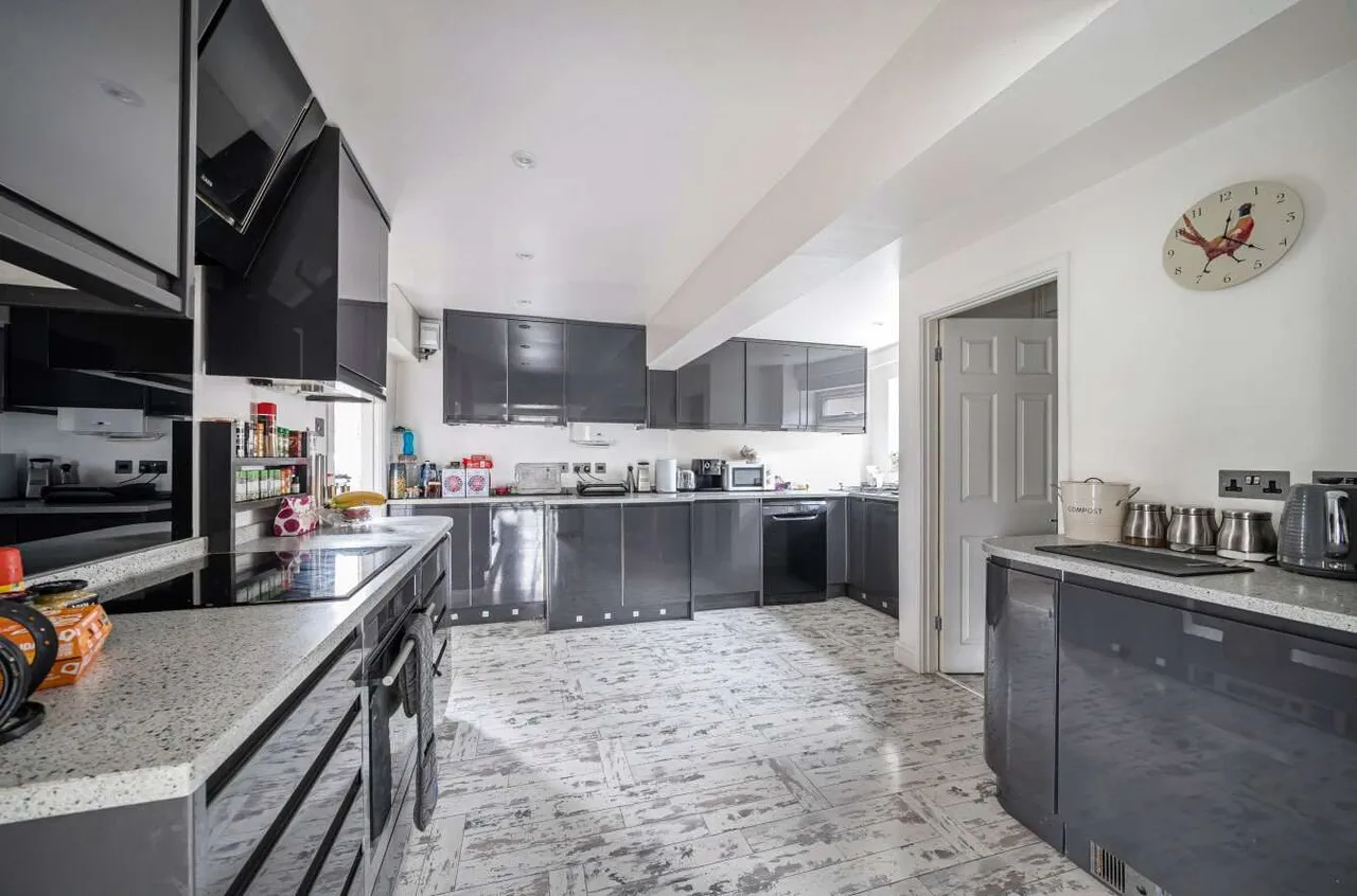 Upper Eddington, Hungerford, Berkshire, RG17 0HL, photo 10