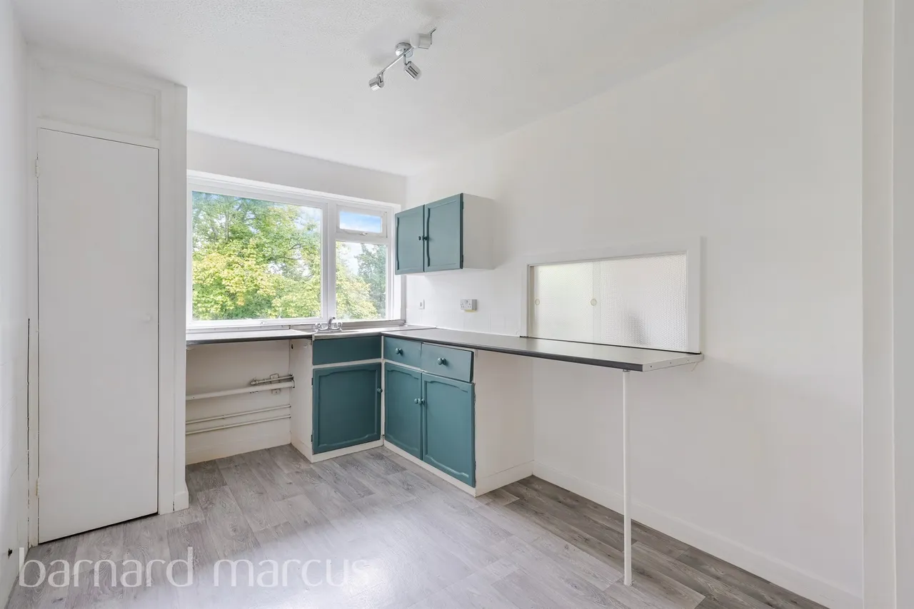 Monks Walk, Reigate, RH2, photo 6