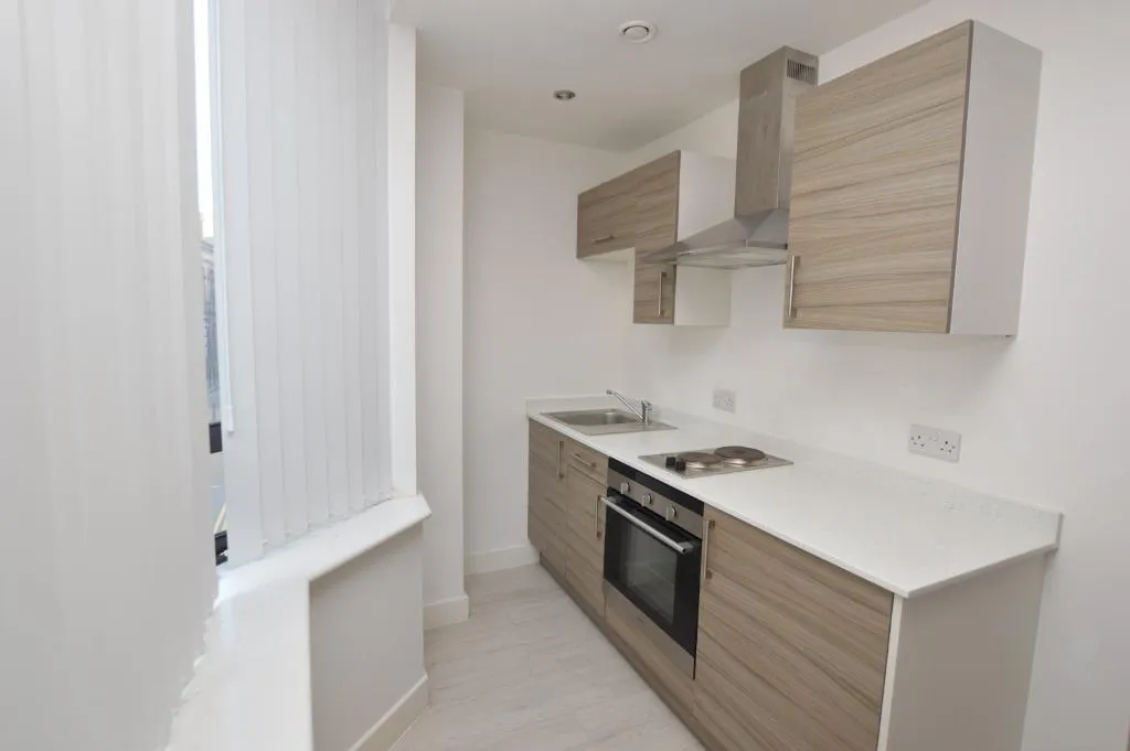 Nelson Square, Bolton, BL1, photo 5