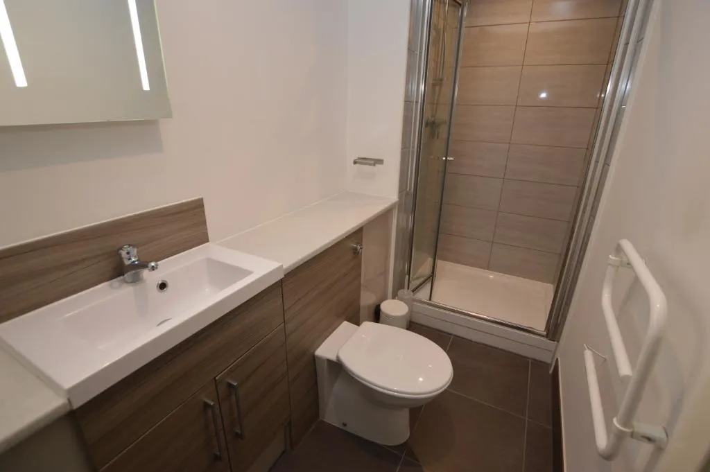 Nelson Square, Bolton, BL1, photo 6