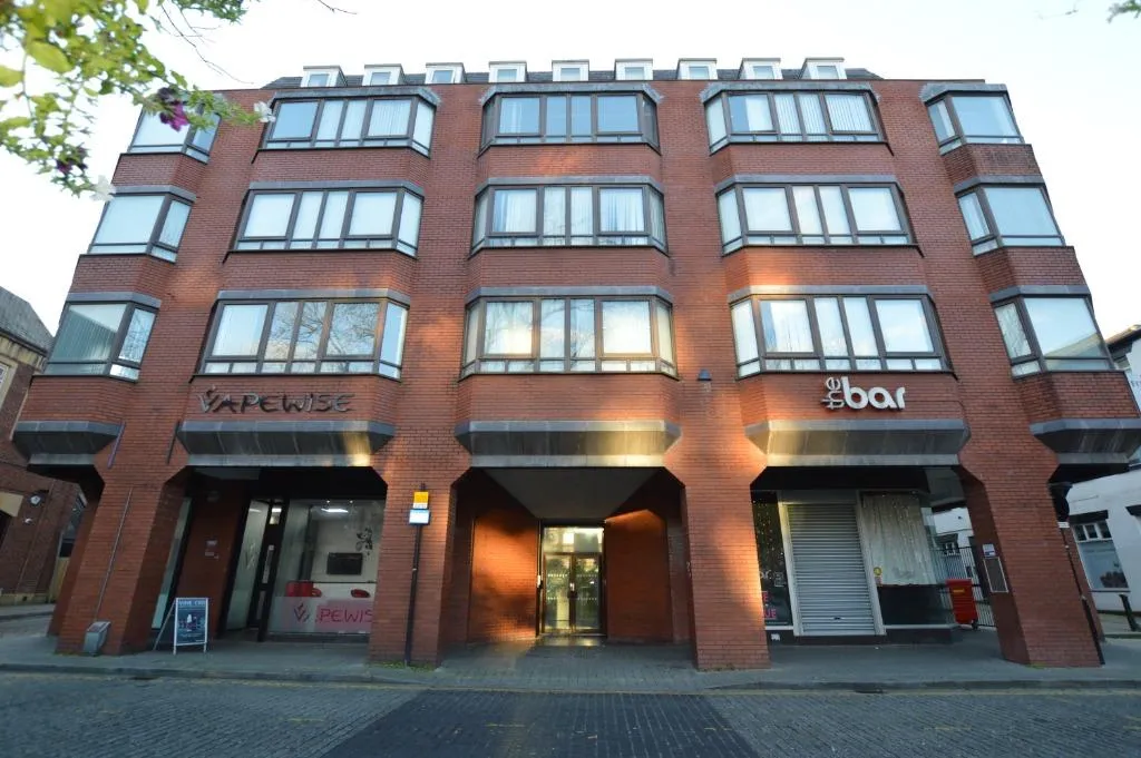 1 bed flat to rent, Nelson Square, Bolton, BL1