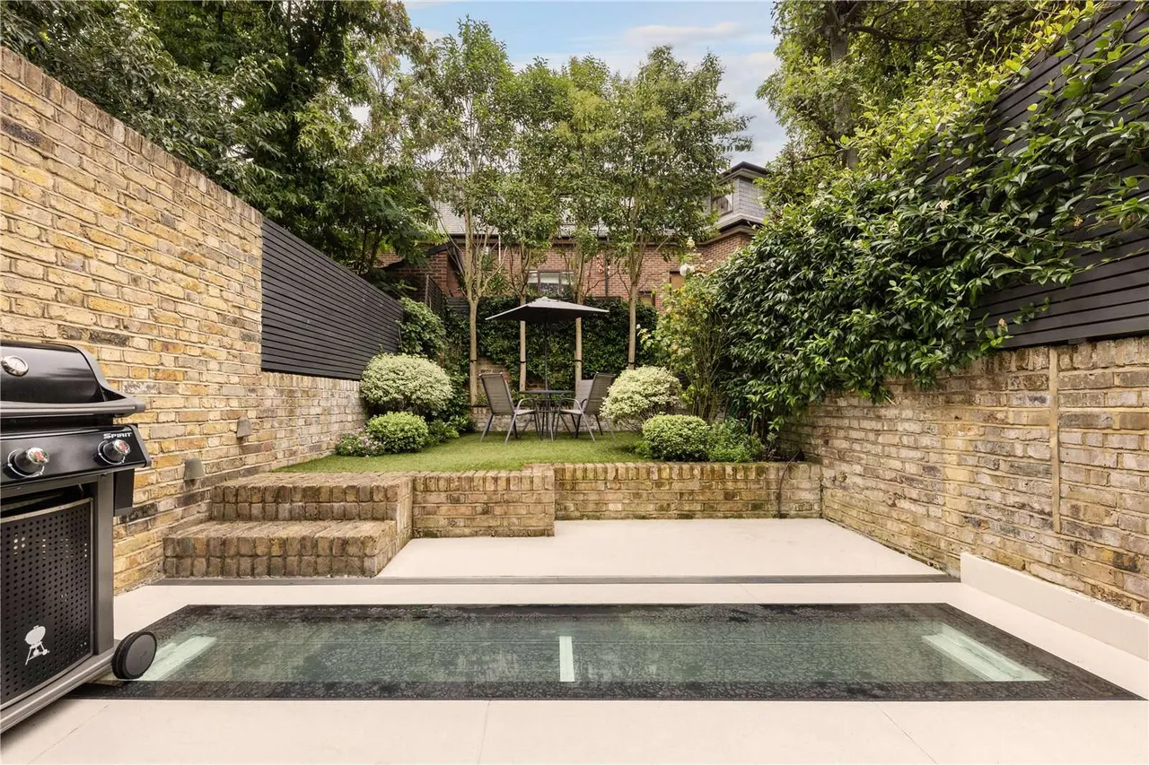 4 bed house for sale — Battersea Church Road, Battersea, London, SW11 3LY