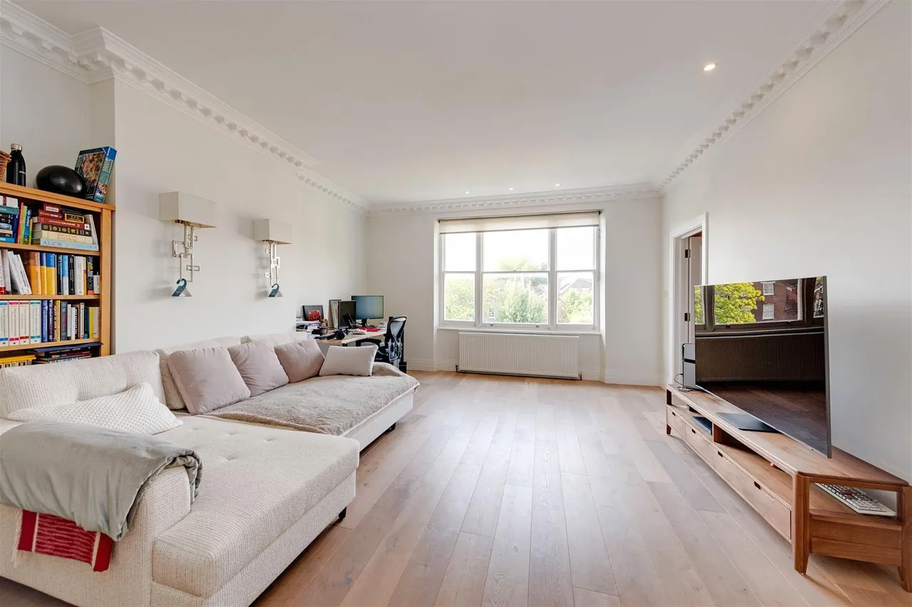 1 bed flat for sale — Belsize Park, London NW3 4DX