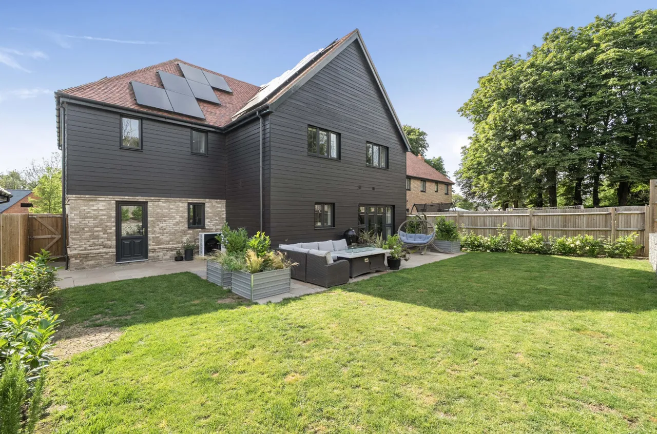 5 bed house for sale, Green Drive, Etchinghill, CT18