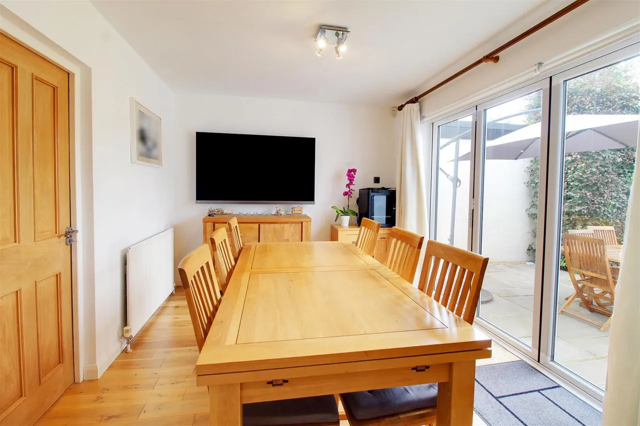 Bradmore Way, Brookmans Park, Hertfordshire AL9 7QY, photo 14