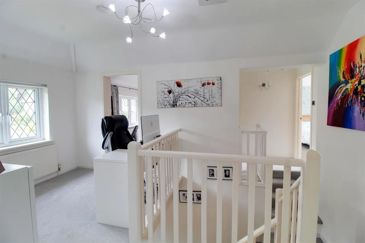 Bradmore Way, Brookmans Park, Hertfordshire AL9 7QY, photo 12
